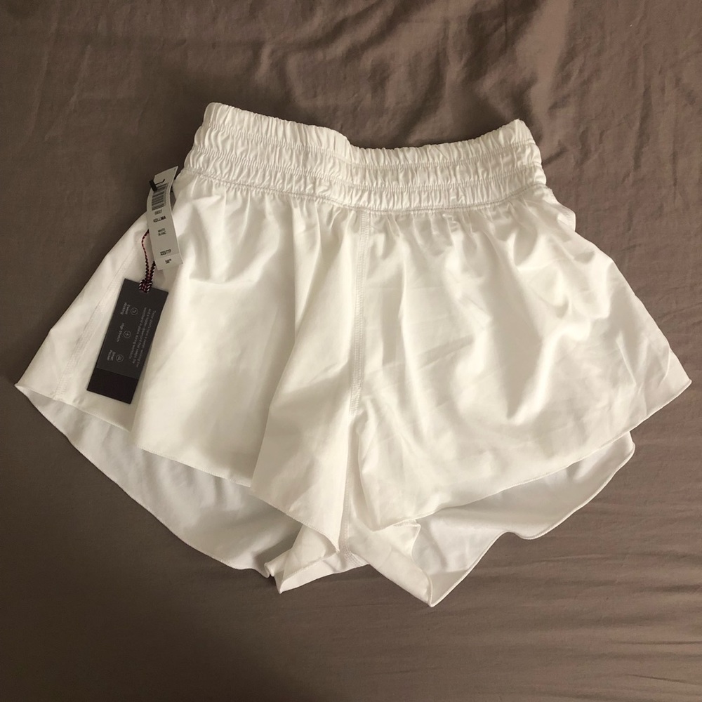 Aritzia The Constant Kellima Running Shorts - Picture 4 of 7